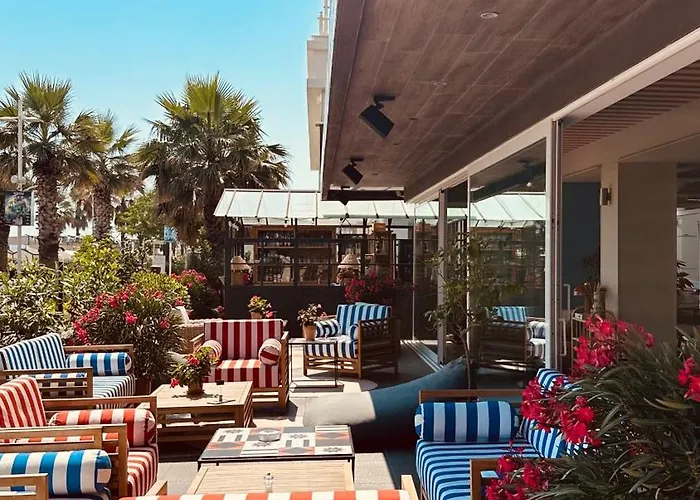 Marittimo Riccione - Hotel Clipper Fronte Mare